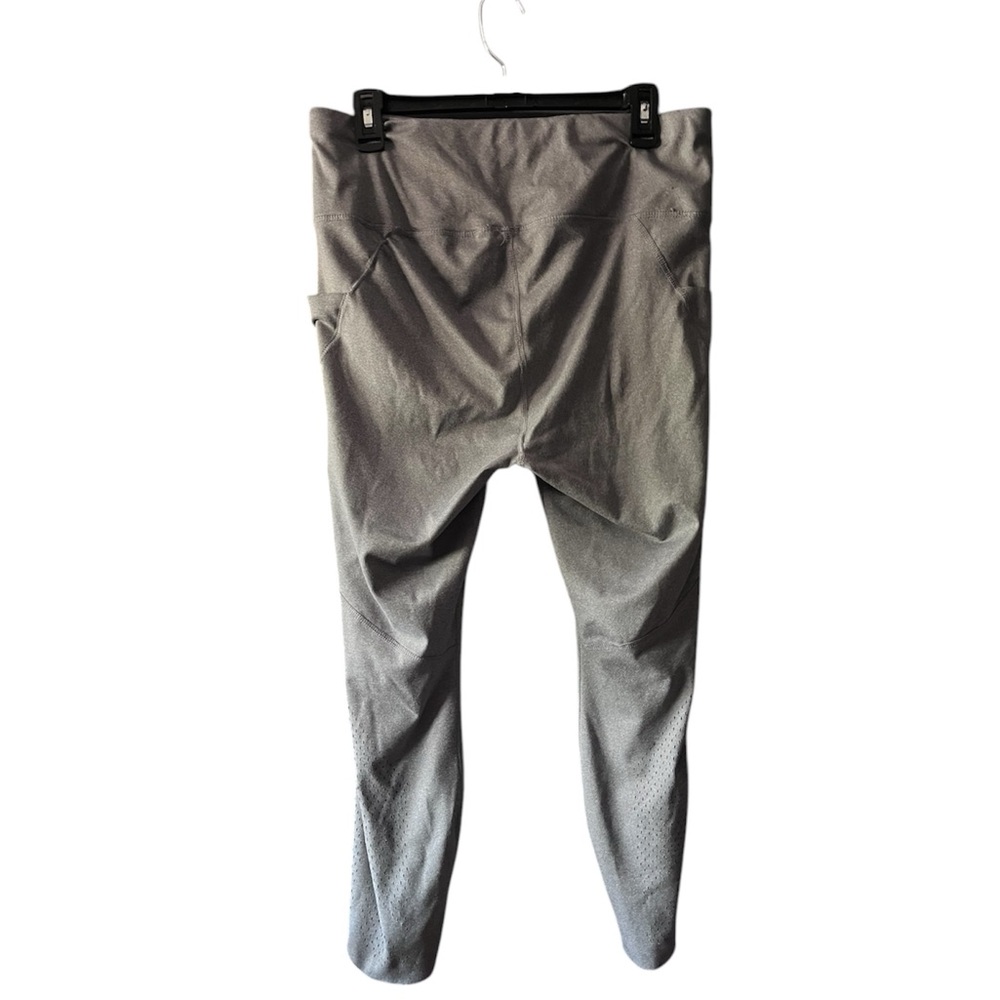 5/$25 Member’s Mark Grey Everyday Perforated Leggings - Picture 2 of 4